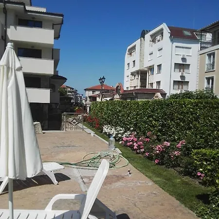 лесо-зара студио Appartement Ravda