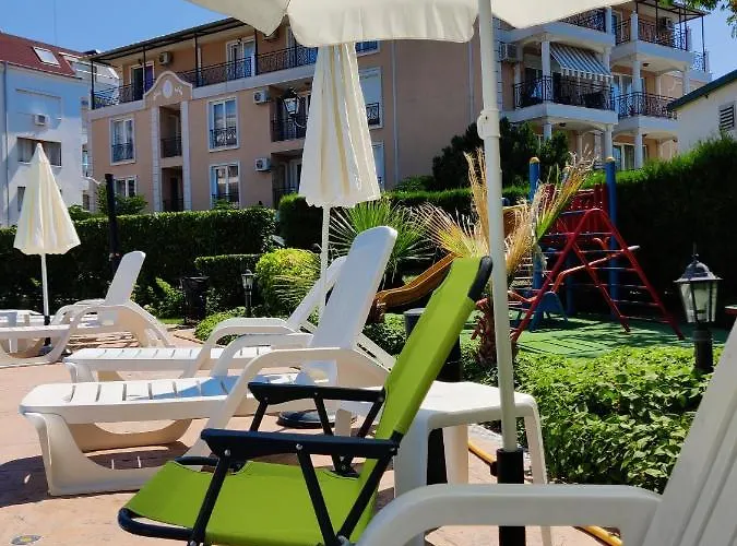 Апартамент лесо-зара студио *