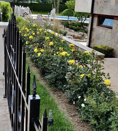 лесо-зара студио Apartment Ravda