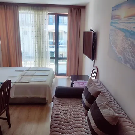 лесо-зара студио Apartment